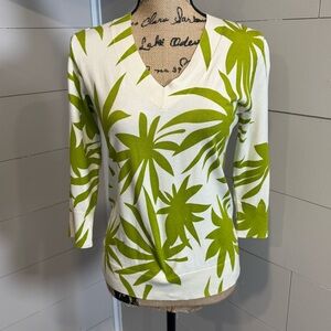 Leaf Print Silk Blend V-Neck Lightweight Sweater - Medium